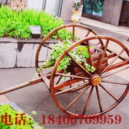 防腐木小花车